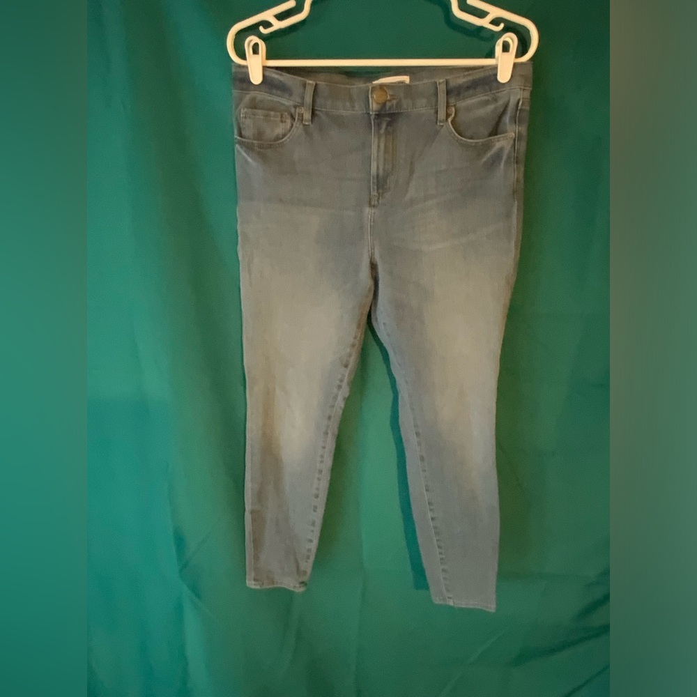 LOFT, WOMENS’ SIZE 12 JEANS, 77% COTTON, 18% ELASTERELL, 5% ELASTANE, EUC